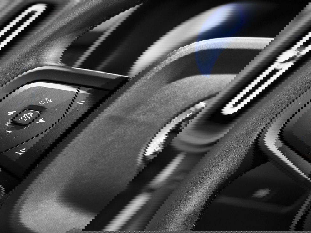 Volvo XC40 nuova a Prato (8)