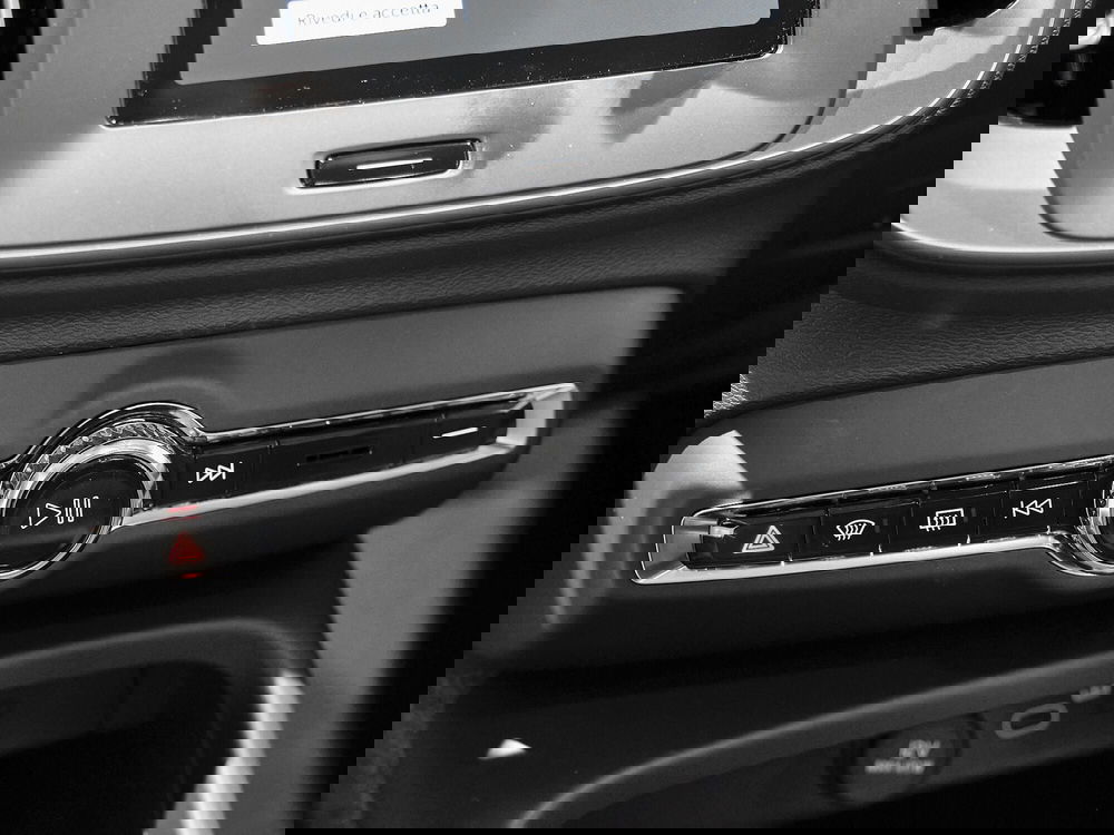 Volvo XC40 nuova a Prato (12)