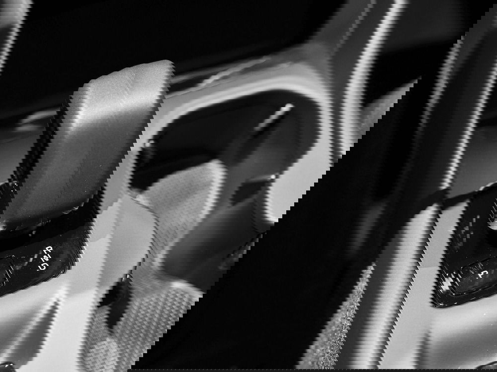 Volvo XC40 nuova a Prato (13)