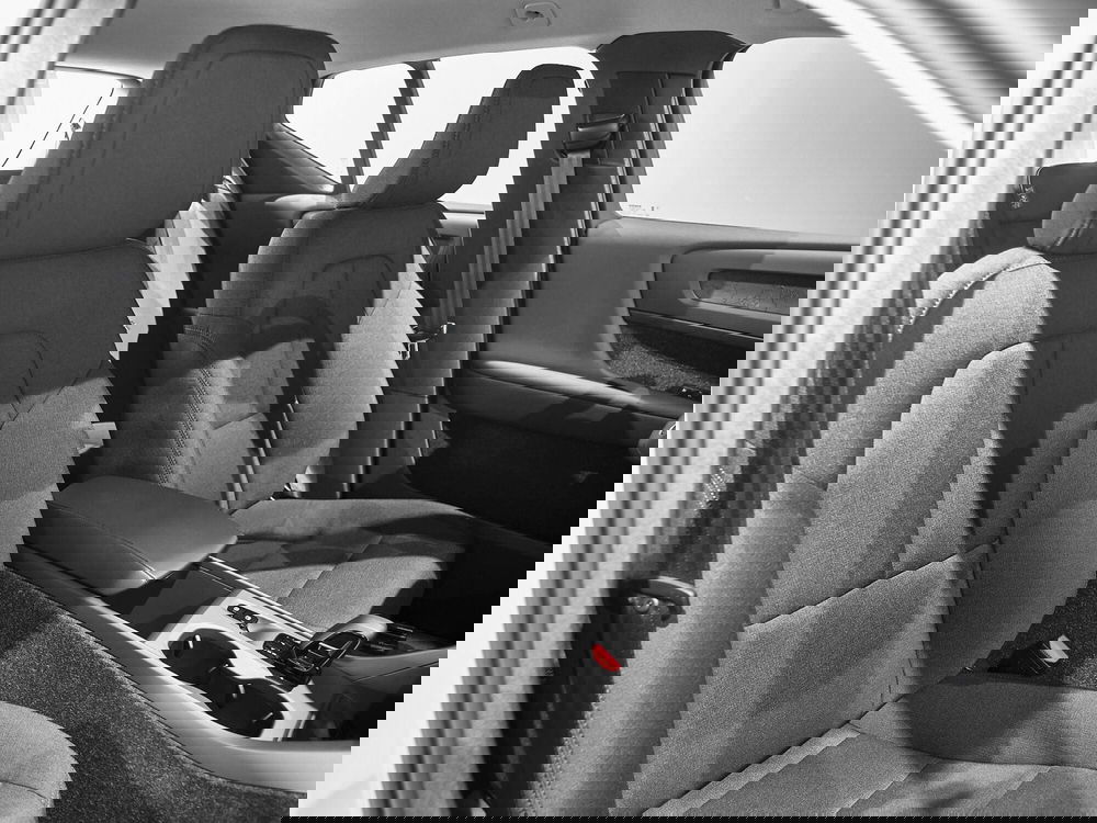 Volvo XC40 nuova a Prato (15)