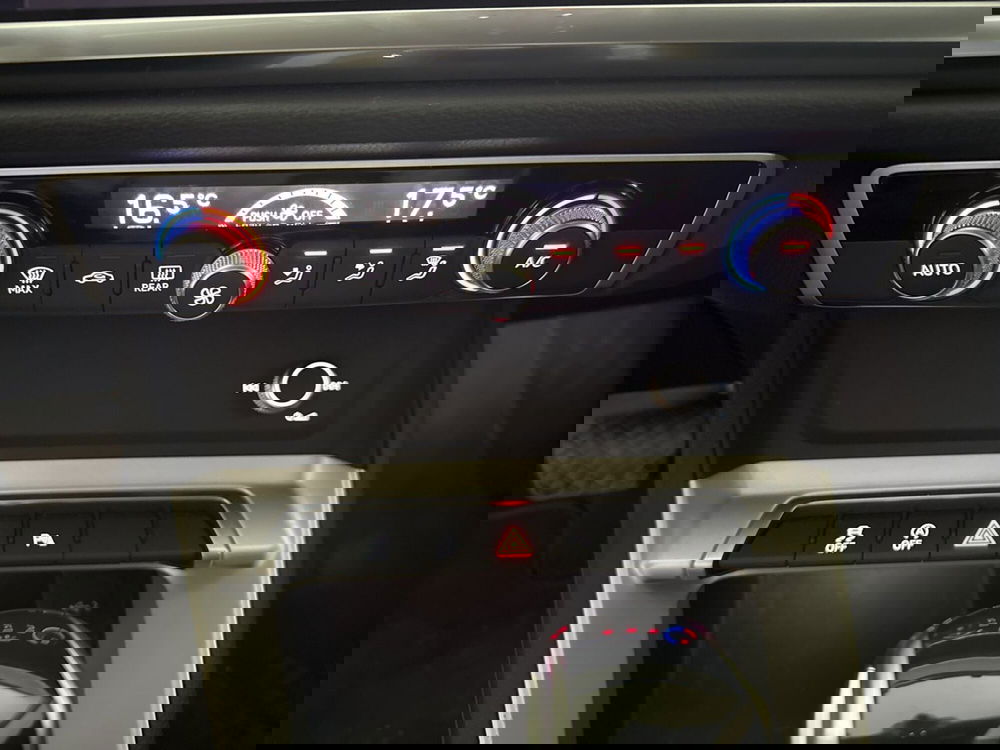 Audi Q3 usata a Napoli (15)