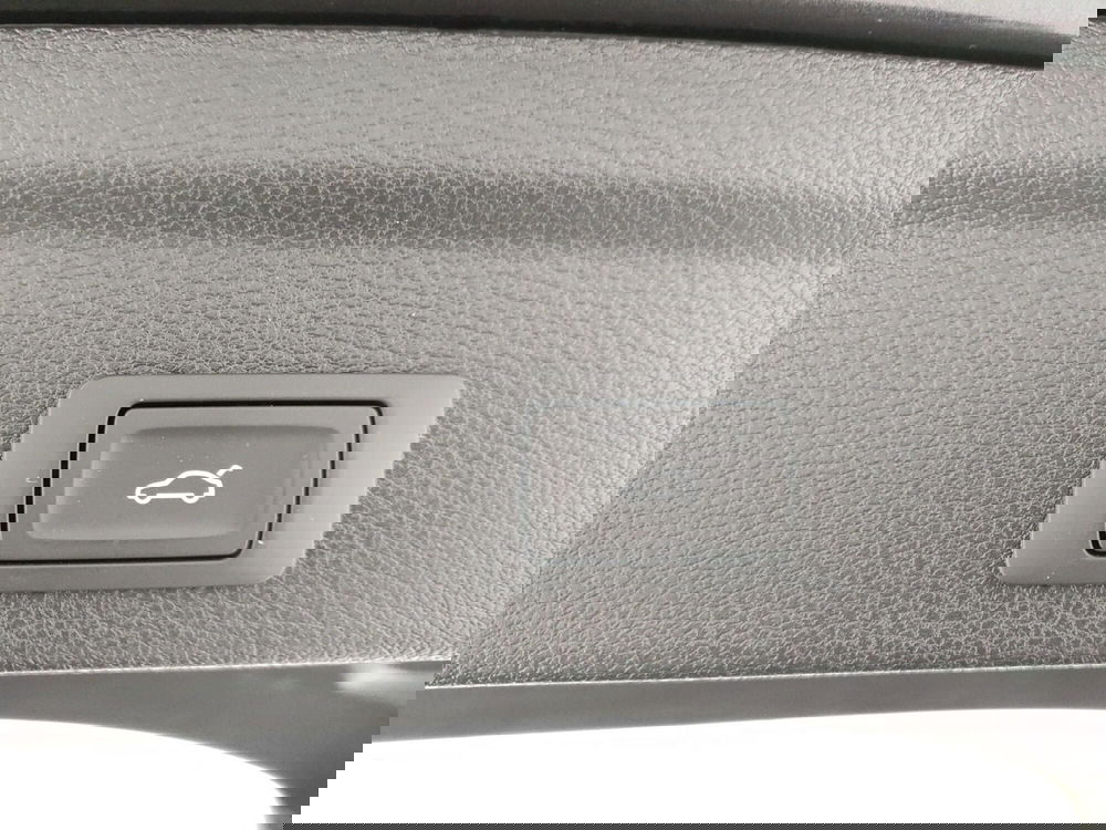 Audi Q3 Sportback usata a Napoli (12)