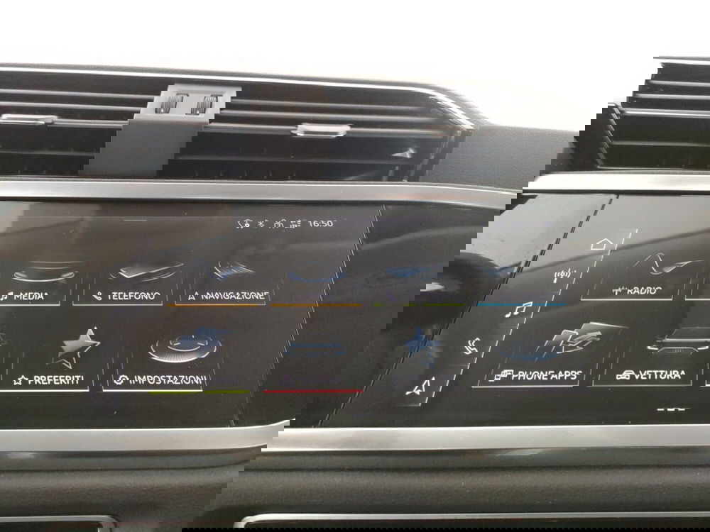 Audi Q3 Sportback usata a Napoli (17)