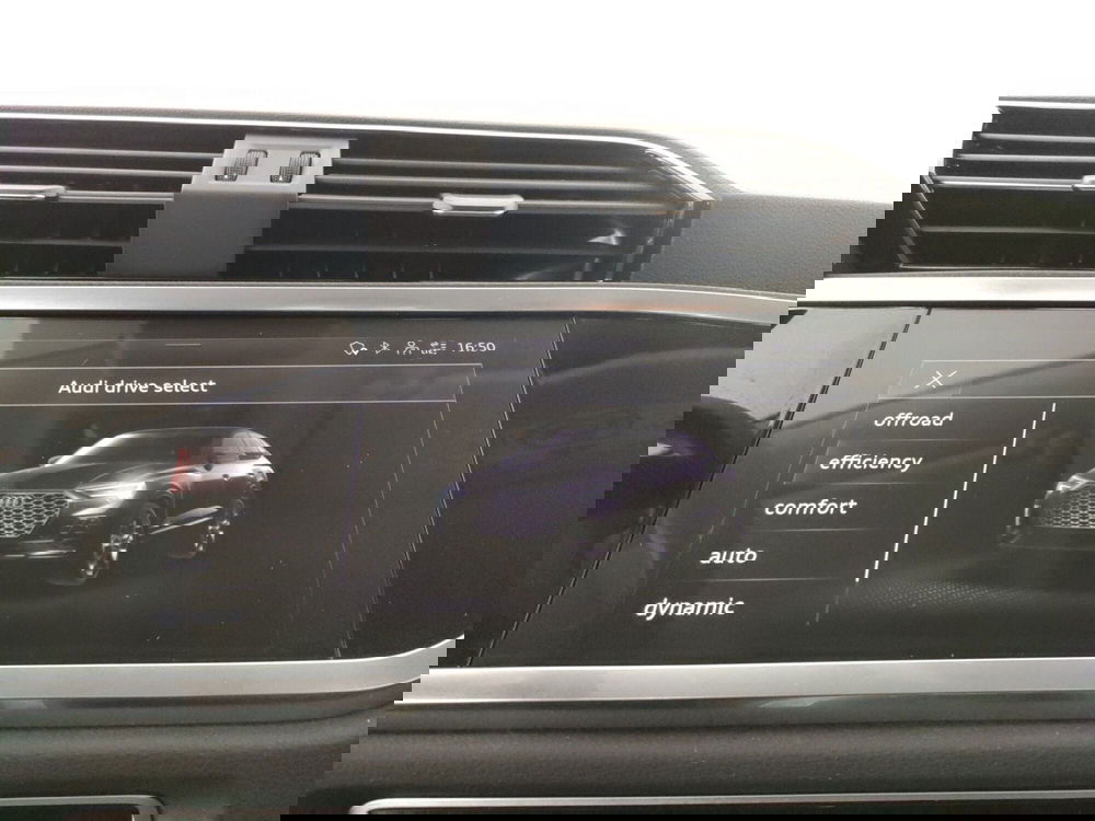 Audi Q3 Sportback usata a Napoli (19)