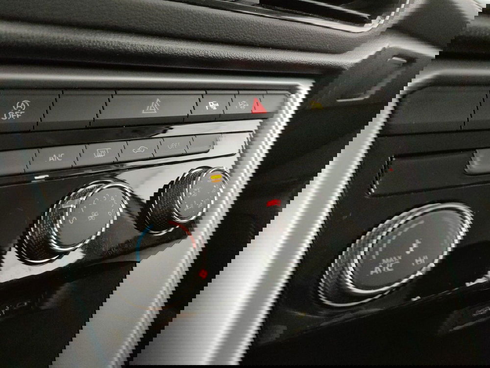 Volkswagen T-Roc usata a Napoli (17)