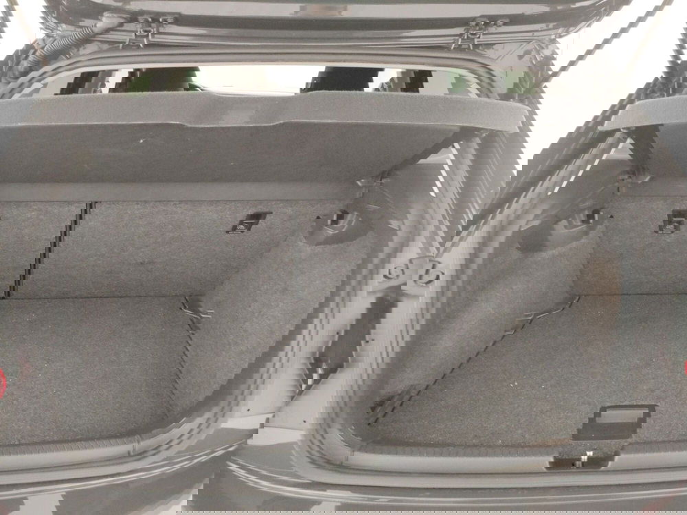 Volkswagen Polo usata a Napoli (11)