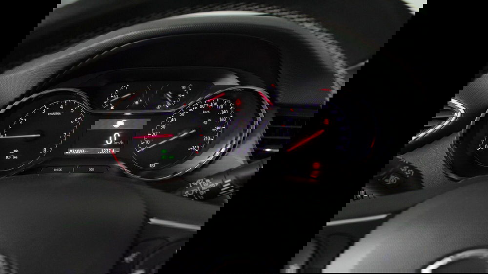 Opel Crossland usata a Palermo (10)