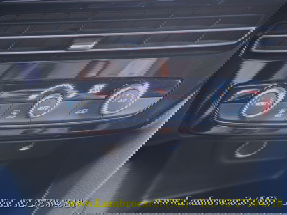 Opel Mokka usata a Milano (16)