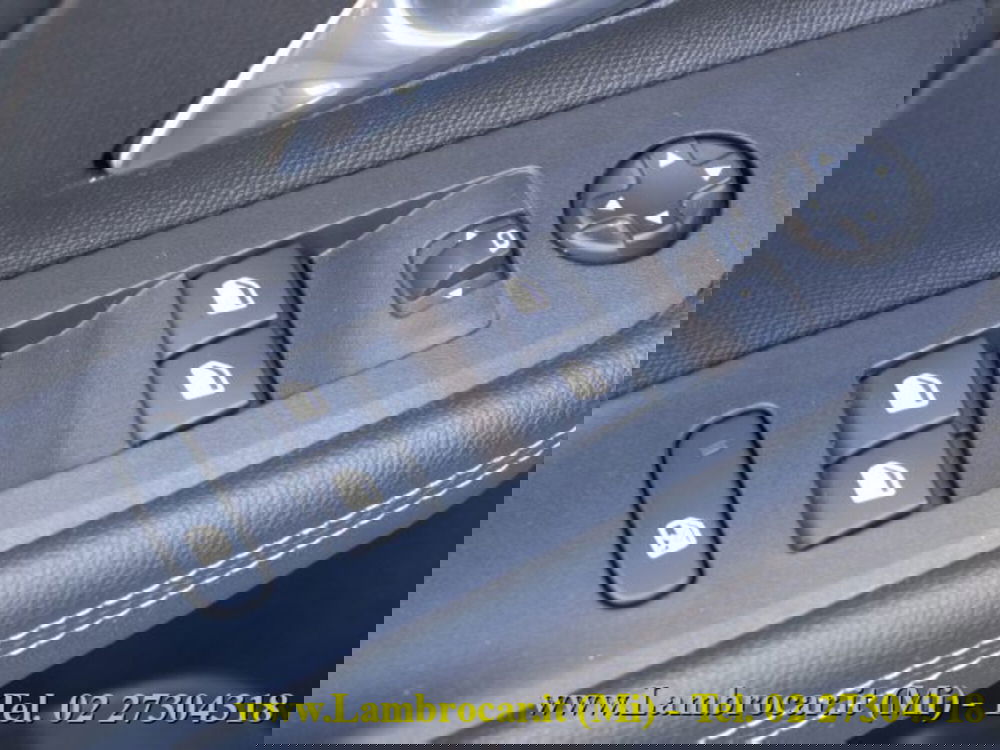 Opel Mokka usata a Milano (19)