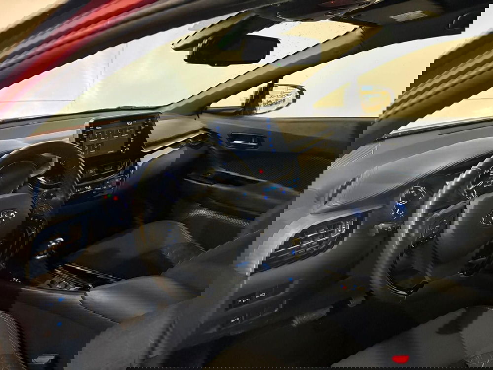 Toyota Toyota C-HR usata a Monza e Brianza (11)