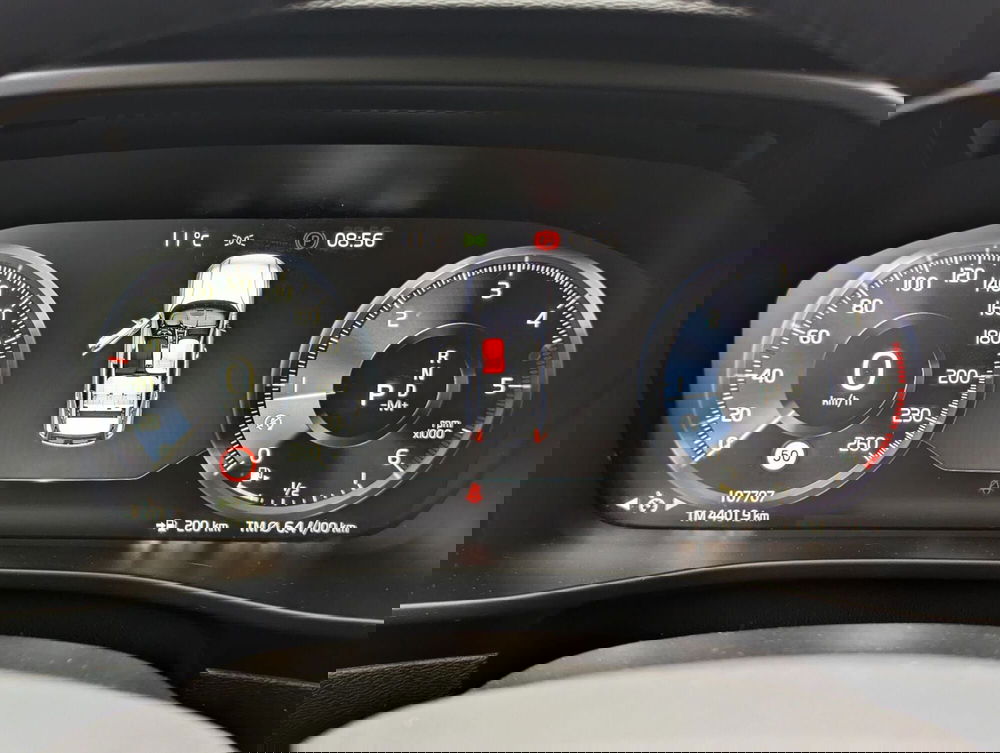 Volvo XC40 usata a Pescara (11)