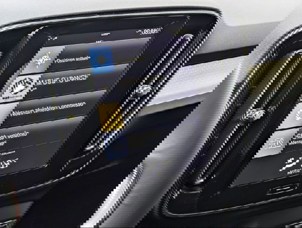 Volvo XC40 usata a Pescara (12)