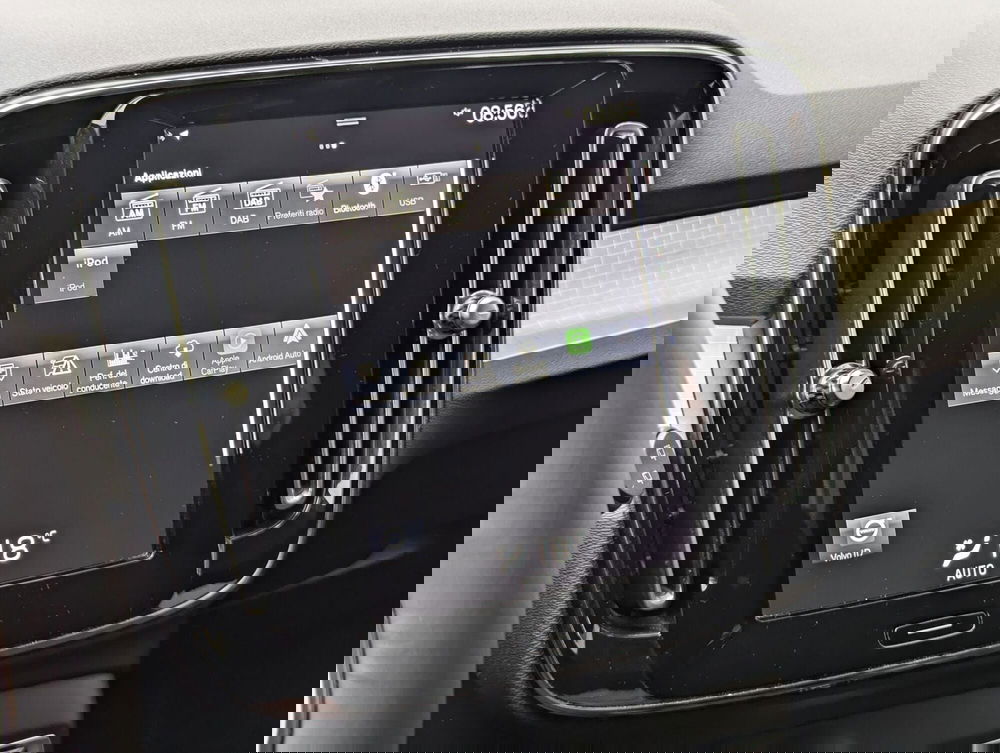 Volvo XC40 usata a Pescara (14)