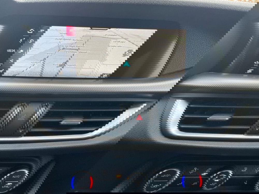 Alfa Romeo Stelvio usata a Ancona (13)