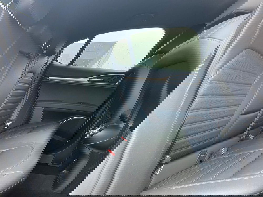 Alfa Romeo Stelvio usata a Ancona (17)