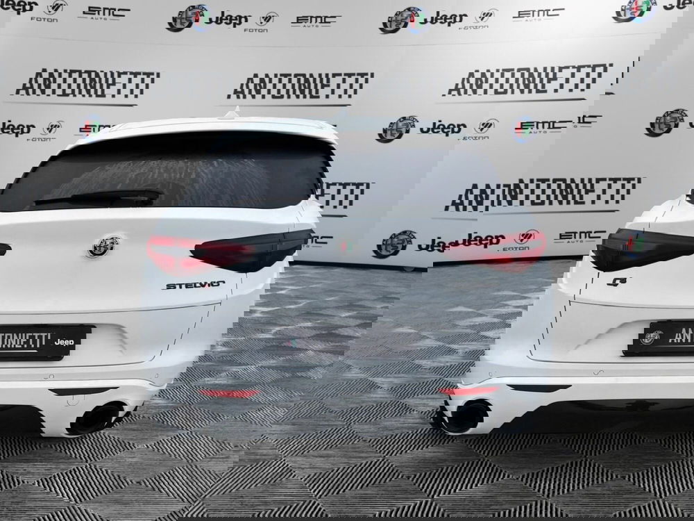 Alfa Romeo Stelvio usata a Ancona (6)