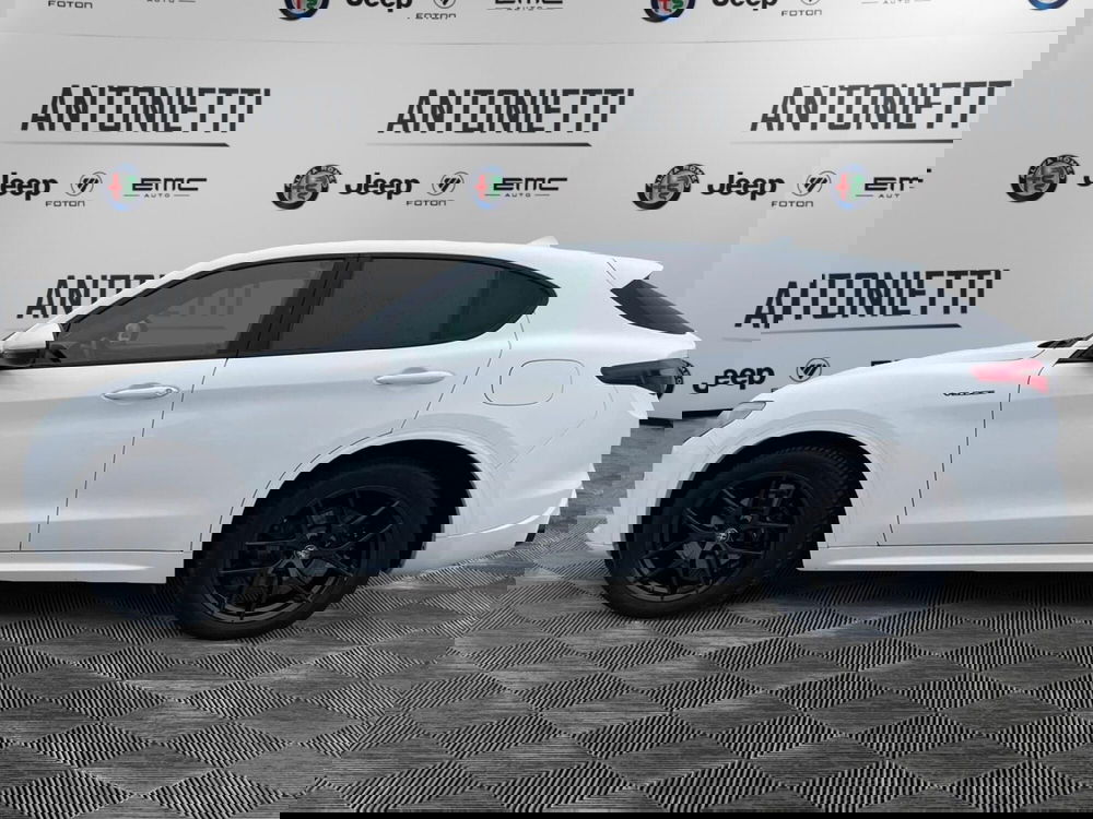 Alfa Romeo Stelvio usata a Ancona (8)