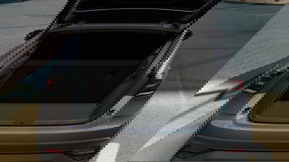 Volkswagen Taigo nuova a Catanzaro (9)