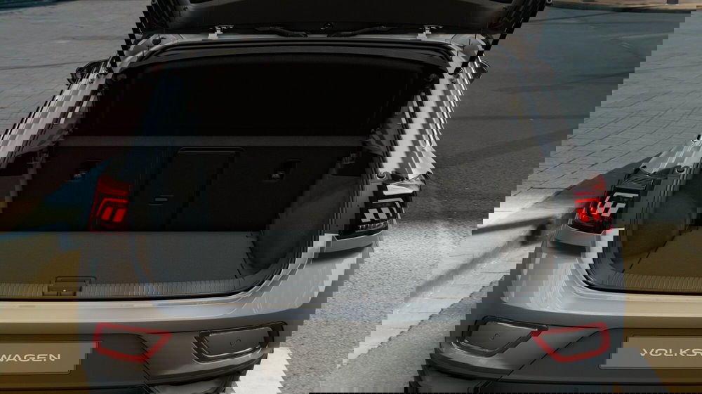 Volkswagen T-Roc nuova a Catanzaro (8)