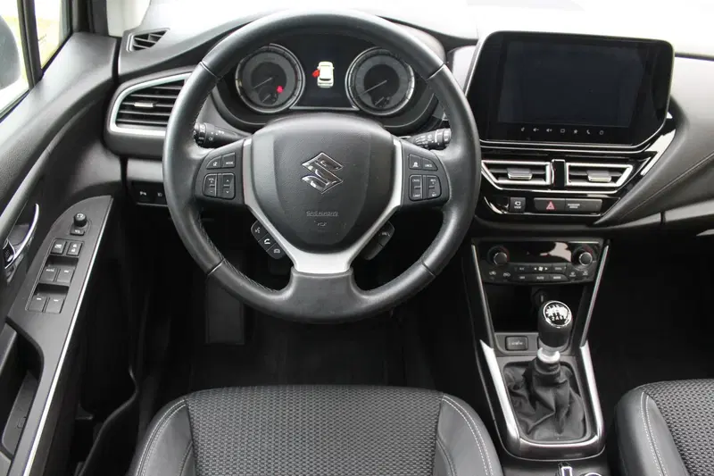 Suzuki S-Cross usata a Cuneo (7)