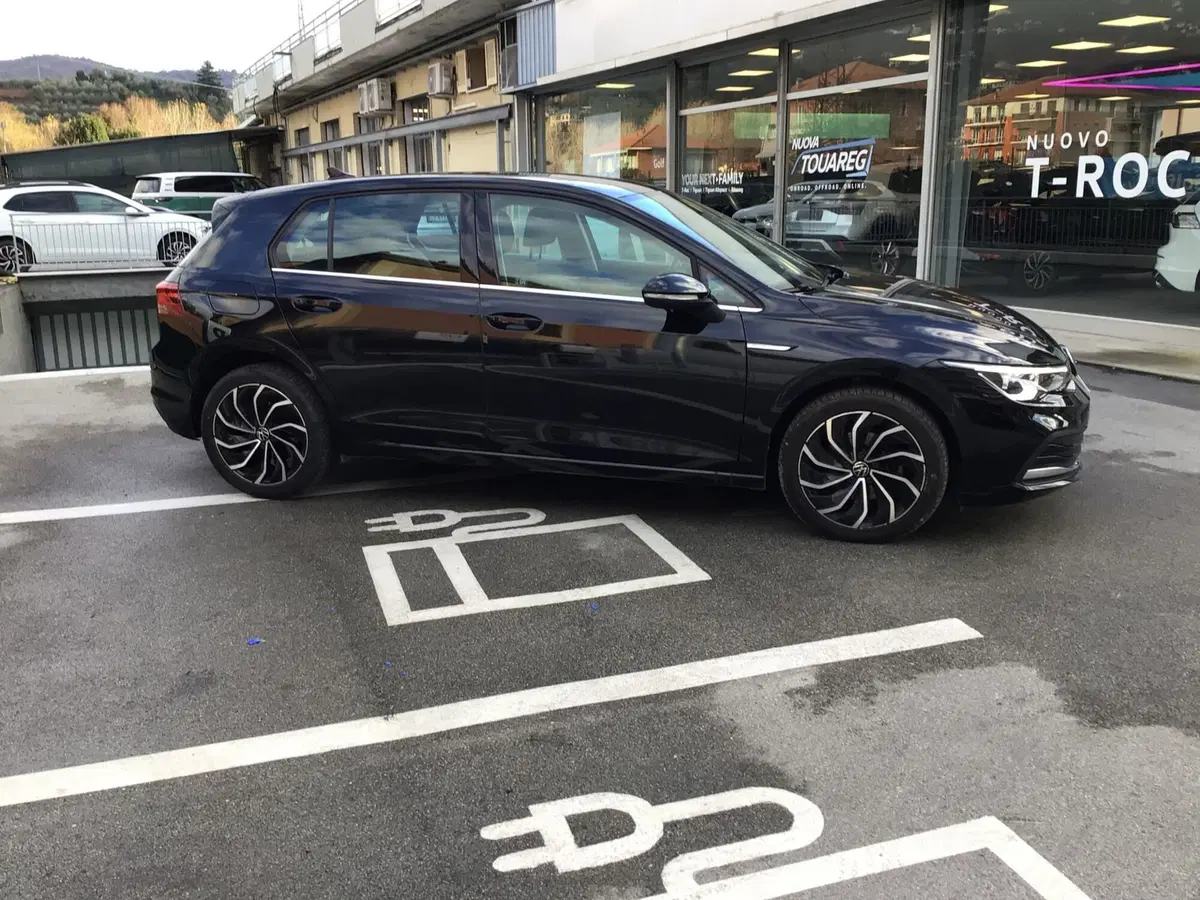 Volkswagen Golf usata a Genova (4)