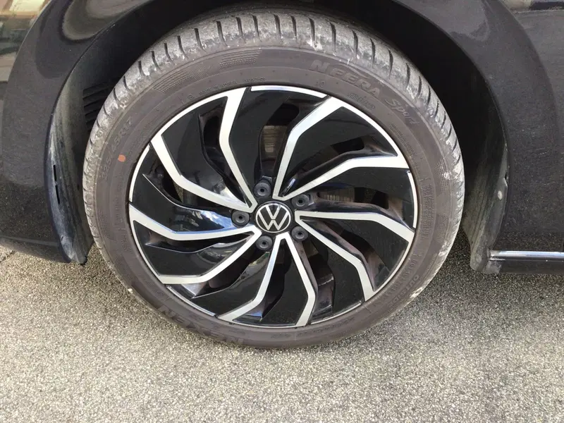 Volkswagen Golf usata a Genova (8)