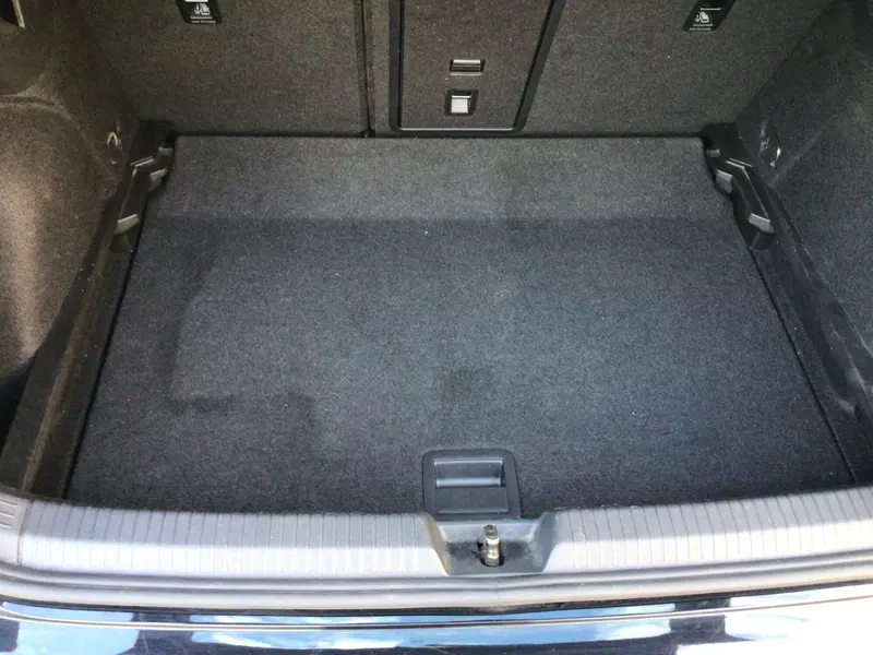 Volkswagen Golf usata a Genova (9)