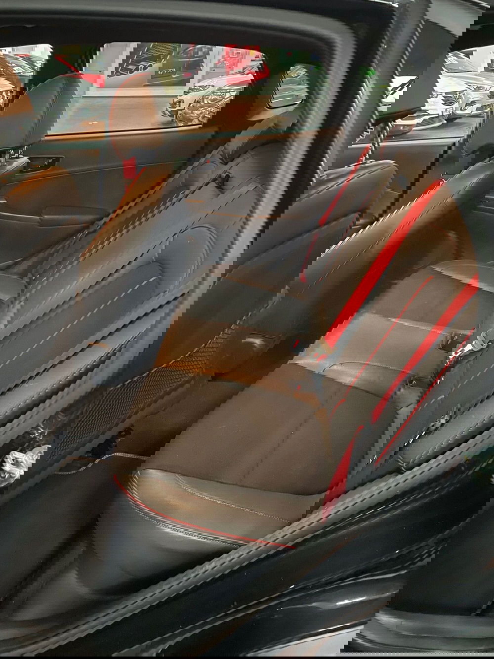 Hyundai Kona usata a Lucca (12)