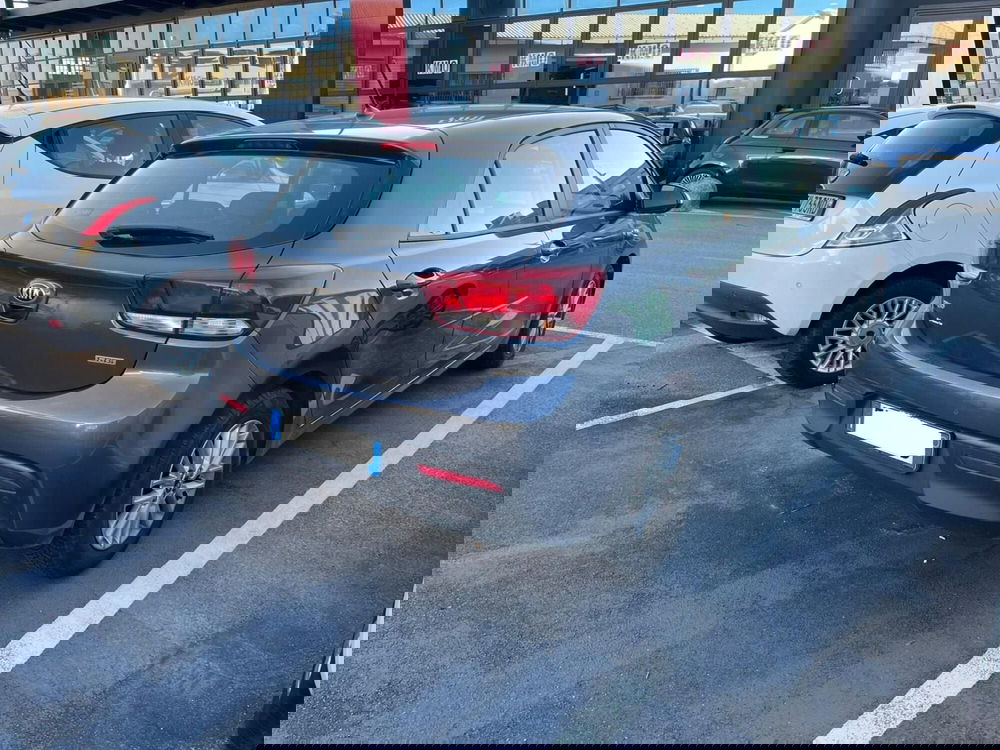 Kia Rio usata a Lucca (4)