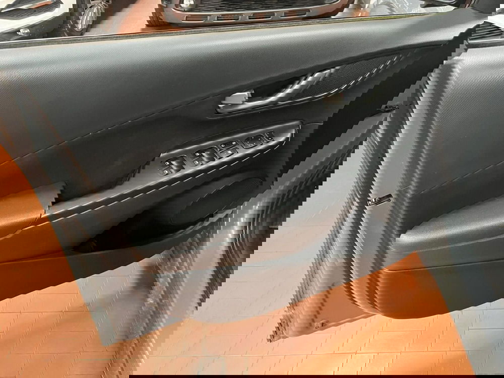 Hyundai Kona usata a Lucca (10)