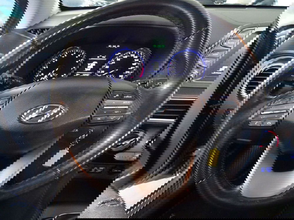 Hyundai Kona usata a Lucca (11)