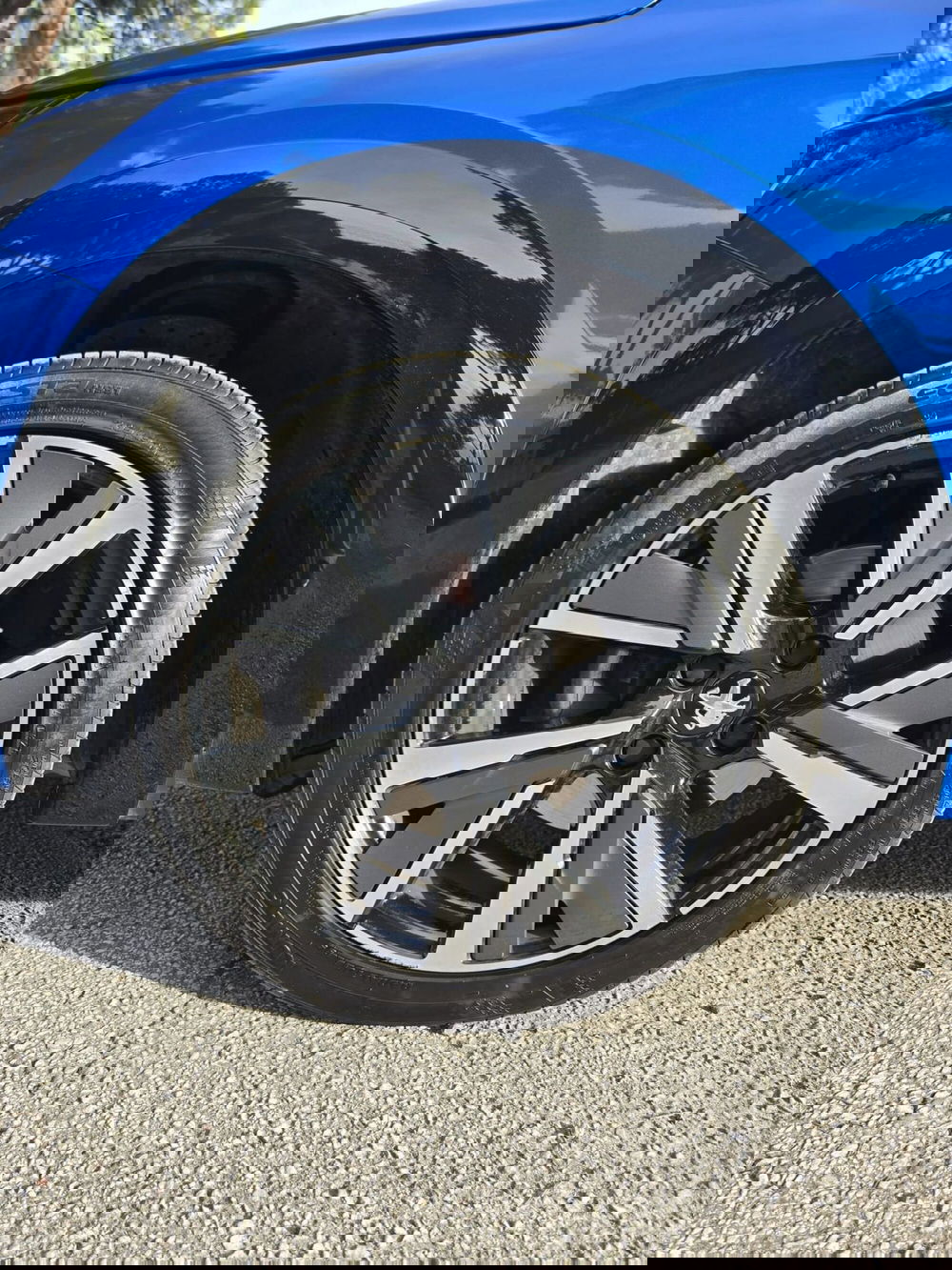 Peugeot 208 usata a Massa-Carrara (17)