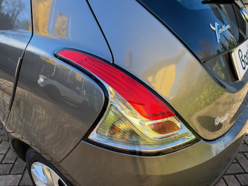 Lancia Ypsilon usata a Brescia (10)