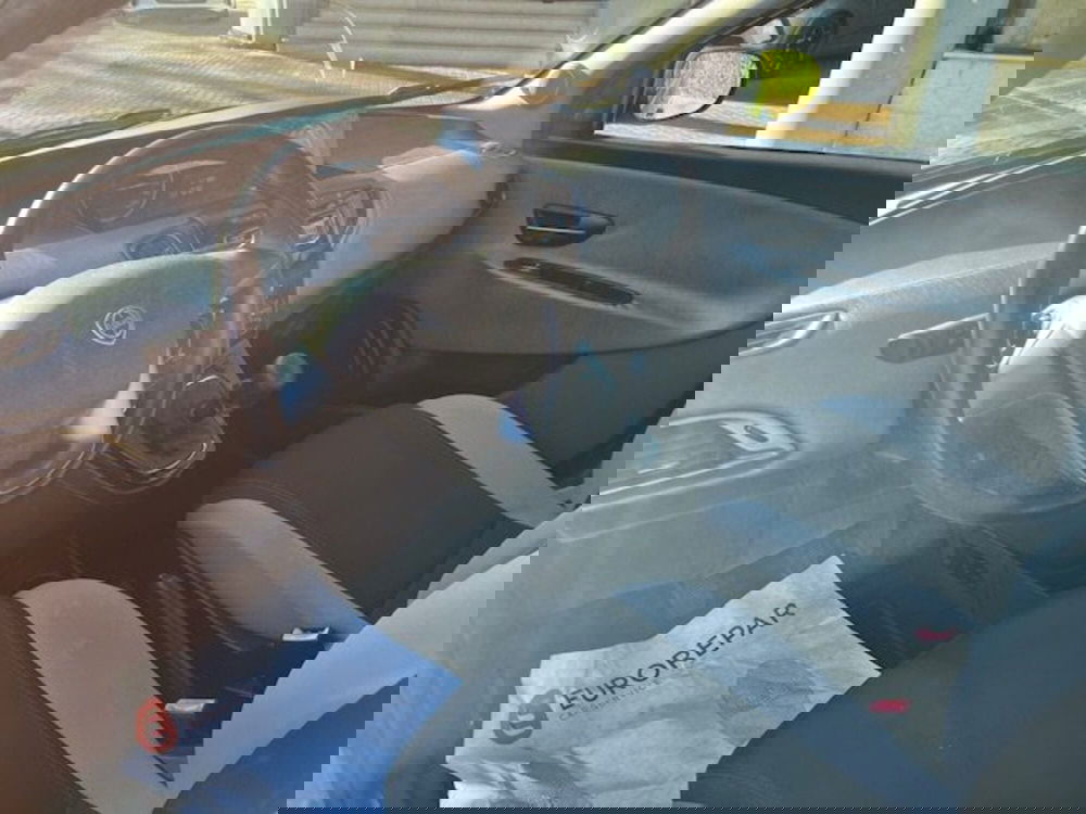 Lancia Ypsilon usata a Brescia (12)