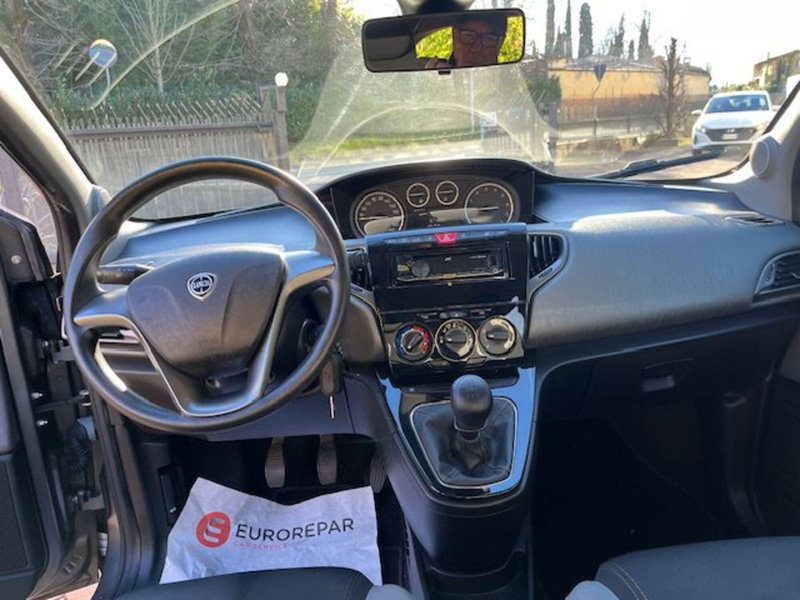 Lancia Ypsilon usata a Brescia (19)