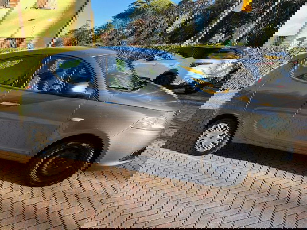 Lancia Ypsilon usata a Brescia (4)