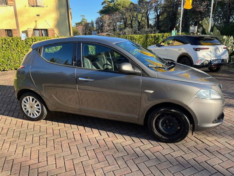 Lancia Ypsilon usata a Brescia (4)