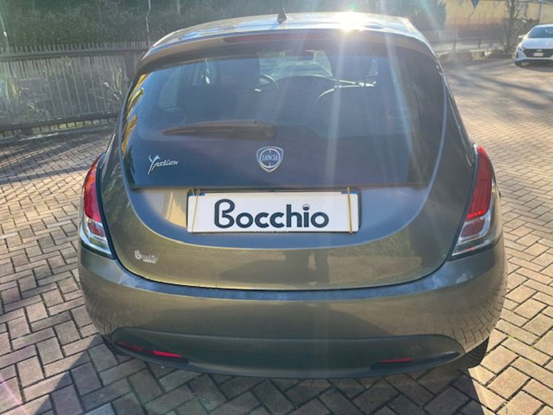 Lancia Ypsilon usata a Brescia (7)