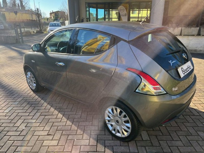 Lancia Ypsilon usata a Brescia (9)