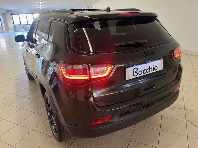 Jeep Compass nuova a Brescia (10)