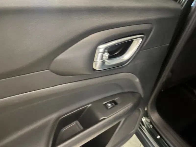 Jeep Compass nuova a Brescia (16)