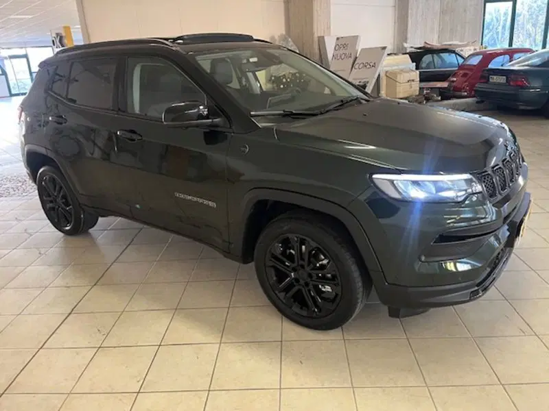 Jeep Compass nuova a Brescia (4)