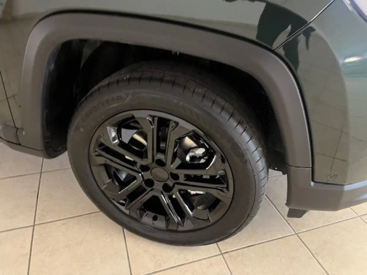Jeep Compass nuova a Brescia (5)