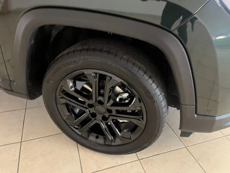 Jeep Compass nuova a Brescia (5)