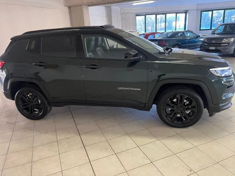 Jeep Compass nuova a Brescia (6)
