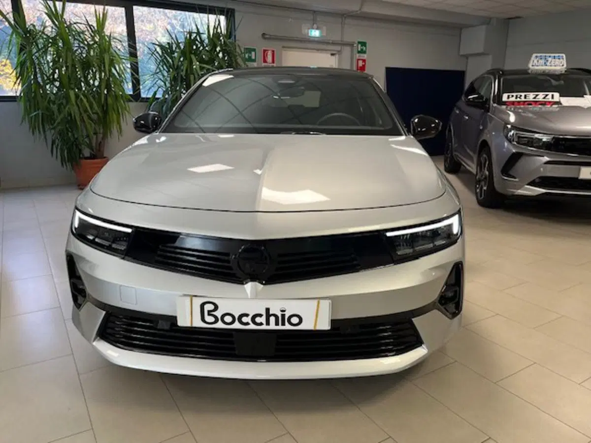 Opel Astra Station Wagon nuova a Brescia (2)