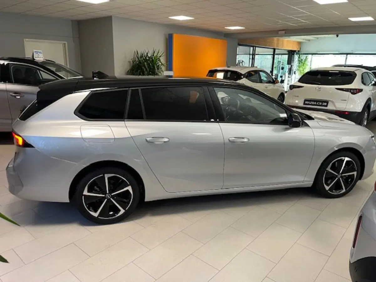Opel Astra Station Wagon nuova a Brescia (5)