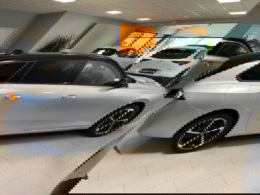 Opel Astra Station Wagon nuova a Brescia (5)