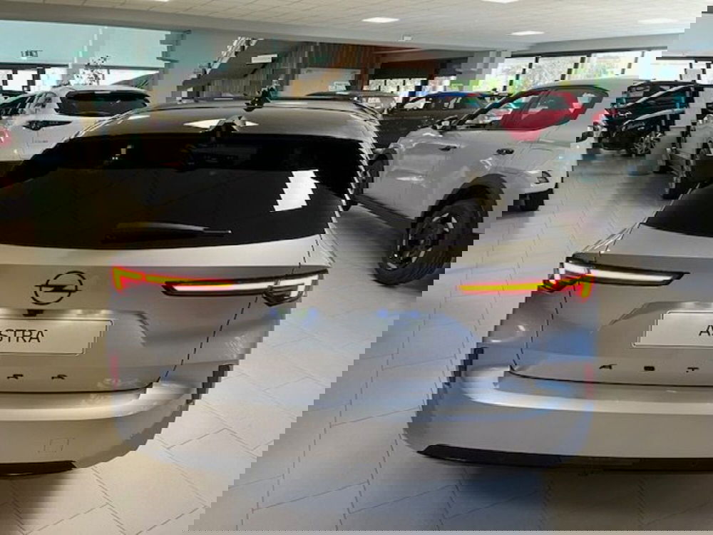 Opel Astra Station Wagon nuova a Brescia (6)