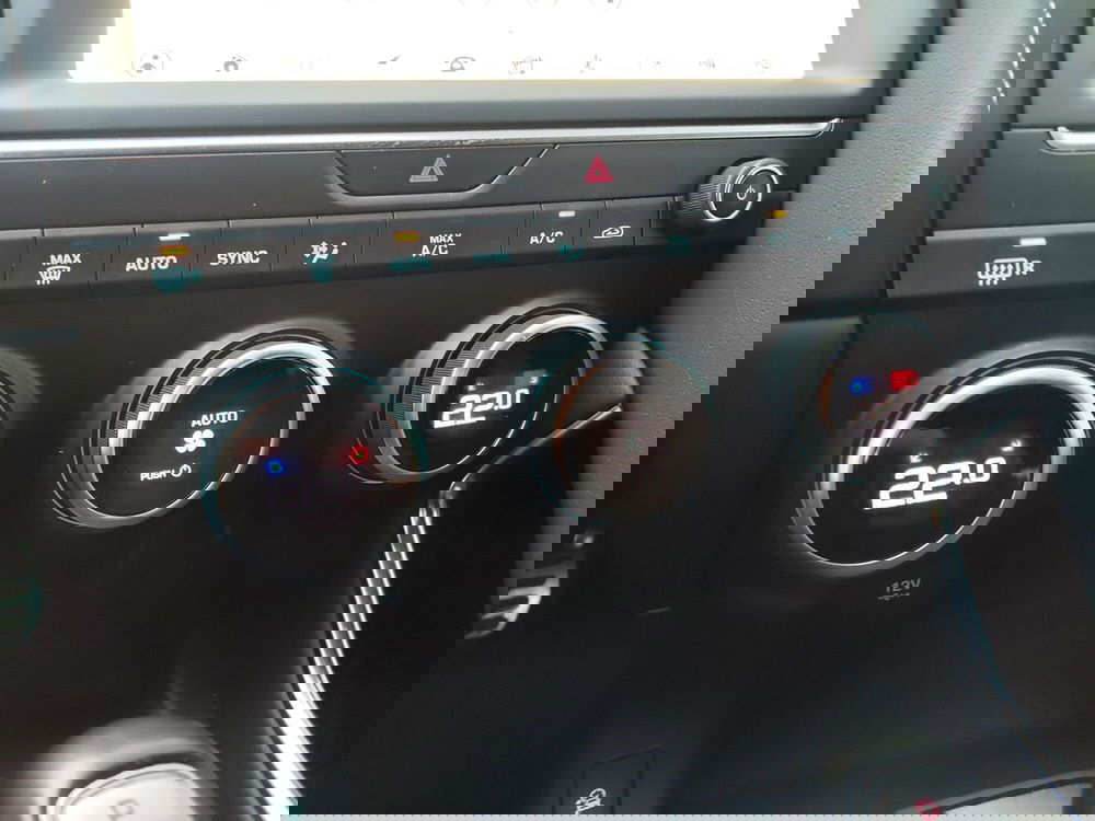 Jaguar E-Pace usata a Modena (12)